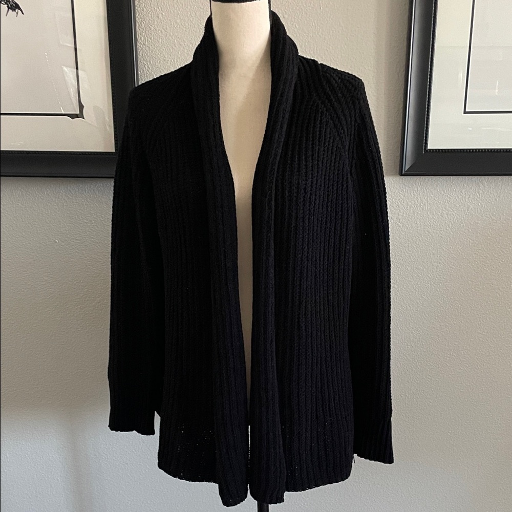 ♥️a new day♥️Black ribbed Cardigan size (Med)